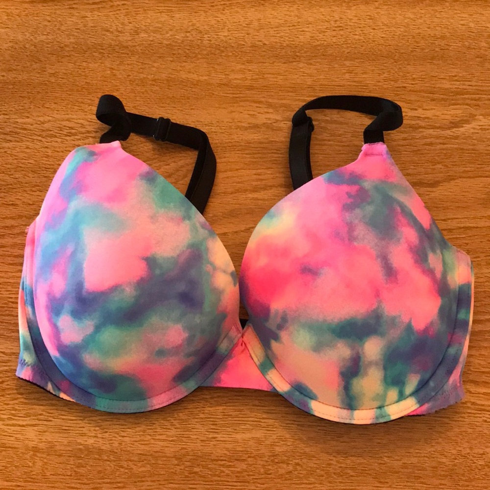 NWOT VS Pink bra 34DD